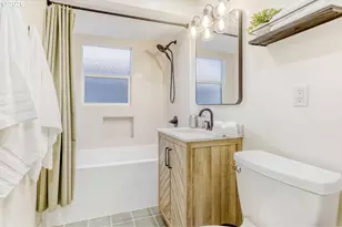 608 E 27th St, Vancouver, WA 98663 - Photo 17