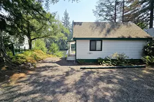 54460 McKenzie River Dr, Blue River, OR 97413 - Photo 15