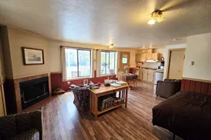 54460 McKenzie River Dr, Blue River, OR 97413 - Photo 9