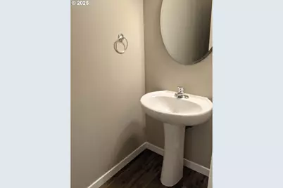 681 E Oregon Ave, Hermiston, OR 97838 - Photo 3