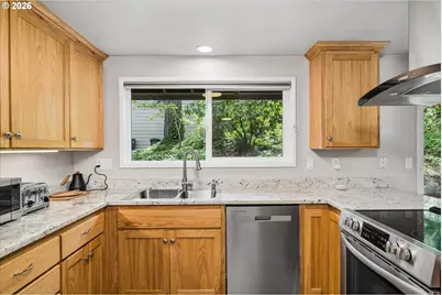 202/204 E 36th Ave, Eugene, OR 97405 - Photo 7