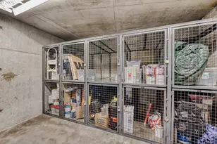 949 NW Overton St, Portland, OR 97209 - Photo 29