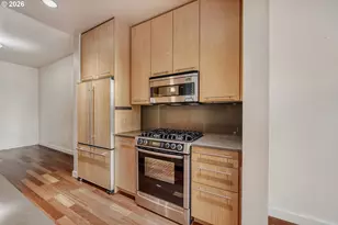 949 NW Overton St, Portland, OR 97209 - Photo 15