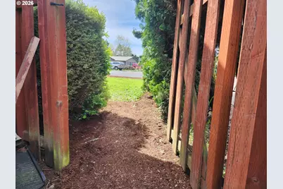 130 NE 12th Ave, Canby, OR 97013 - Photo 23