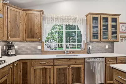 93684 Marcola Rd, Marcola, OR 97454 - Photo 9