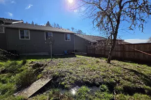 1660 NE Alameda Ave, Roseburg, OR 97470 - Photo 33