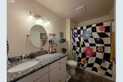 1660 NE Alameda Ave, Roseburg, OR 97470 - Photo 43