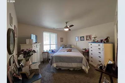 1660 NE Alameda Ave, Roseburg, OR 97470 - Photo 29