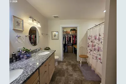 1660 NE Alameda Ave, Roseburg, OR 97470 - Photo 21