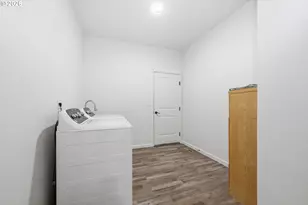 49380 McKenzie Hwy, Vida, OR 97488 - Photo 39