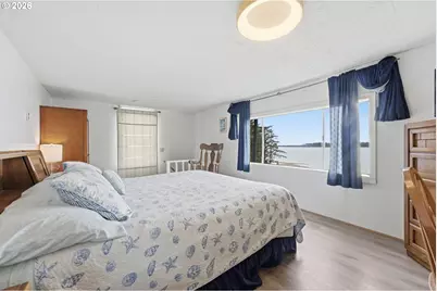 842 S Empire Blvd, Coos Bay, OR 97420 - Photo 15