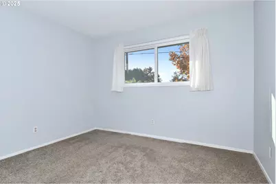 1226 SW Hensley Rd, Troutdale, OR 97060 - Photo 17