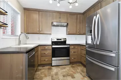 1226 SW Hensley Rd, Troutdale, OR 97060 - Photo 13