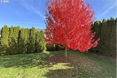 1226 SW Hensley Rd, Troutdale, OR 97060 - Photo 39