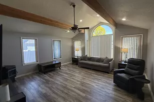 2419 Hickory Ave, Longview, WA 98632 - Photo 5