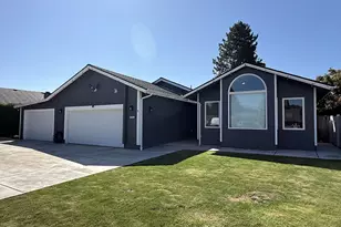 2419 Hickory Ave, Longview, WA 98632 - Photo 1