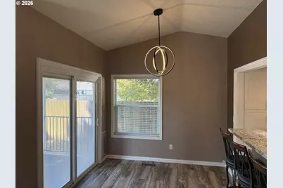 2419 Hickory Ave, Longview, WA 98632 - Photo 7
