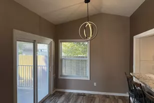 2419 Hickory Ave, Longview, WA 98632 - Photo 7