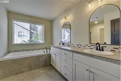 13255 SW Hazelcrest Way, Portland, OR 97224 - Photo 19
