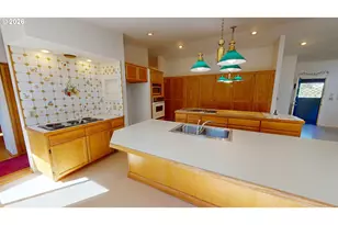 614 Hassett St, Brookings, OR 97415 - Photo 11
