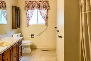 1649 NW Martin Ave, Roseburg, OR 97471 - Photo 17