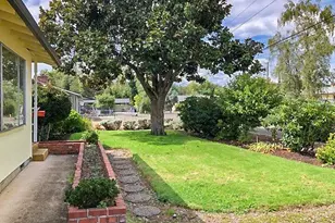 1649 NW Martin Ave, Roseburg, OR 97471 - Photo 3