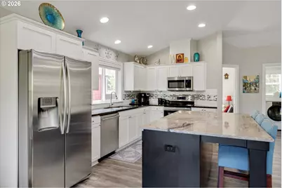 3769 10th St, Hubbard, OR 97032 - Photo 9