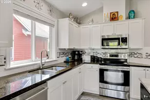 3769 10th St, Hubbard, OR 97032 - Photo 9