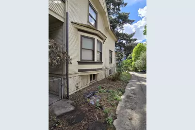 2212 NE 13th Ave, Portland, OR 97212 - Photo 5