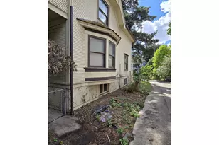 2212 NE 13th Ave, Portland, OR 97212 - Photo 5