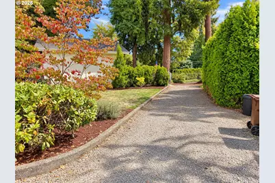 6090 SE Willow Ln, Milwaukie, OR 97267 - Photo 3