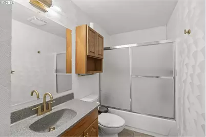 382 S 46th St, Springfield, OR 97478 - Photo 17
