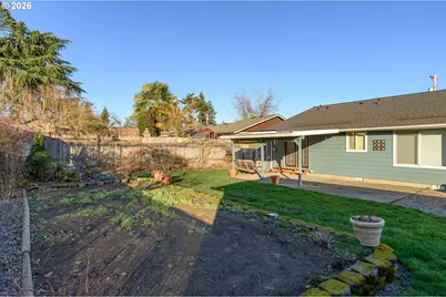 217 S 3rd St, Carlton, OR 97111 - Photo 47