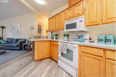 38129 Weirich Dr, Lebanon, OR 97355 - Photo 15