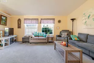 38129 Weirich Dr, Lebanon, OR 97355 - Photo 11