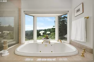 2892 NW Beuhla Vista Terrace, Portland, OR 97210 - Photo 25