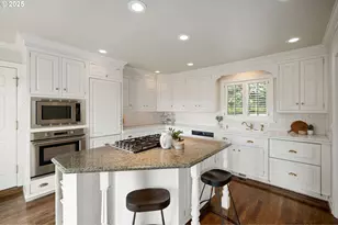 2892 NW Beuhla Vista Terrace, Portland, OR 97210 - Photo 11