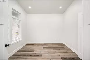 24678 Perkins Rd, Veneta, OR 97487 - Photo 3