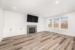 24678 Perkins Rd, Veneta, OR 97487 - Photo 9