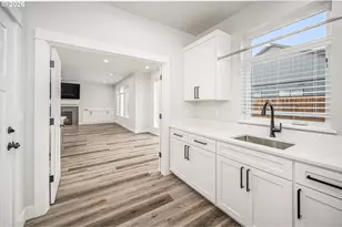 24678 Perkins Rd, Veneta, OR 97487 - Photo 21