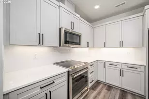 24678 Perkins Rd, Veneta, OR 97487 - Photo 17