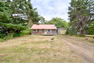 8845 Central Ct, Rockaway Beach, OR 97136 - Photo 33