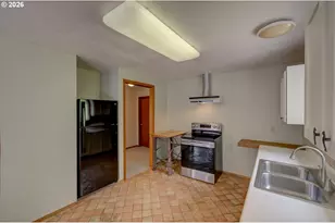 8845 Central Ct, Rockaway Beach, OR 97136 - Photo 9
