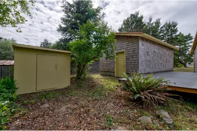 8845 Central Ct, Rockaway Beach, OR 97136 - Photo 29