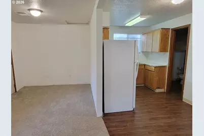 5717 NE Sumner St, Portland, OR 97218 - Photo 5