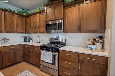 2451 W 9th Ave, Junction City, OR 97448 - Photo 13
