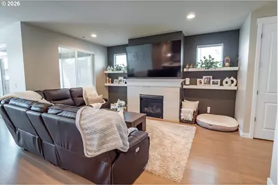 2451 W 9th Ave, Junction City, OR 97448 - Photo 7