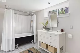 4310 SE Lambert St, Portland, OR 97206 - Photo 31