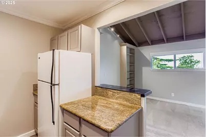 7514 SW Barnes Rd #A, Portland, OR 97225 - Photo 11