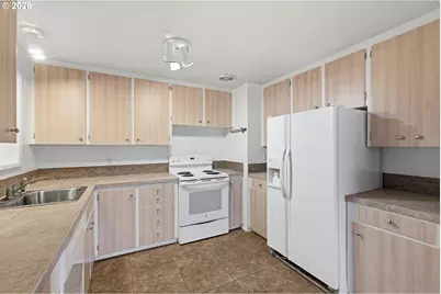 1390 Astor Way, Woodburn, OR 97071 - Photo 11